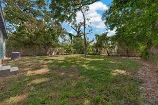 8166 Oak Knoll Ln, Houston, TX 77028 - Photo 28