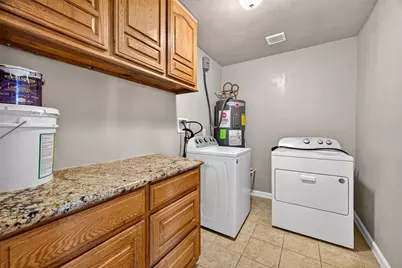 8166 Oak Knoll Lane, Houston, TX 77028 - Photo 16