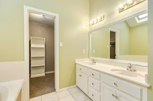 224 N Ranch House Rd, Angleton, TX 77515 - Photo 20