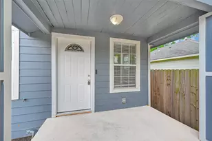 306 E 38th St, Houston, TX 77018 - Photo 4