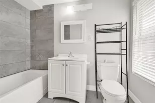 306 E 38th St, Houston, TX 77018 - Photo 14