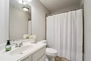 1611 Hill Spring Dr, Sugar Land, TX 77479 - Photo 40