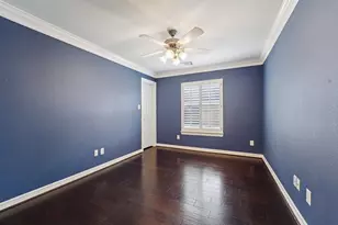 1611 Hill Spring Dr, Sugar Land, TX 77479 - Photo 32