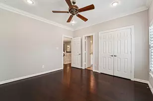 1611 Hill Spring Dr, Sugar Land, TX 77479 - Photo 36