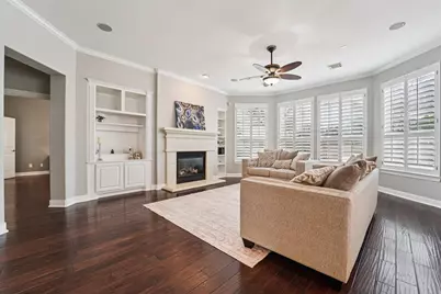 1611 Hill Spring Drive, Sugar Land, TX 77479 - Photo 8
