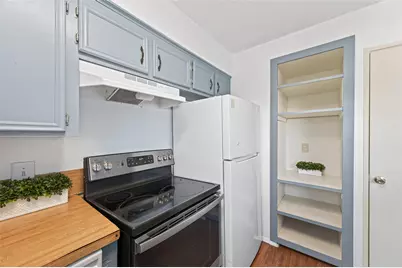 7714 Renwick Drive #D13, Houston, TX 77081 - Photo 14