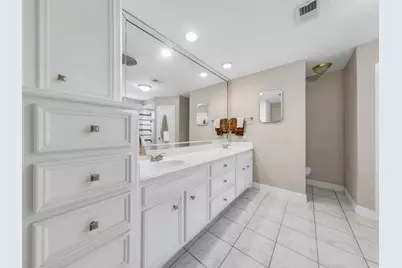 15621 Elwood Drive, Jersey Village, TX 77040 - Photo 8