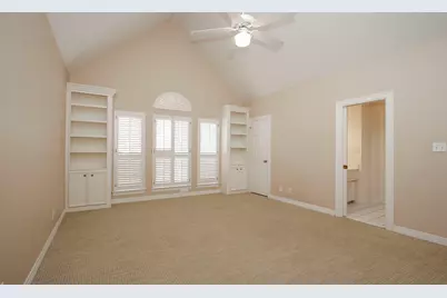 8 Epernay Place, Jersey Village, TX 77040 - Photo 36