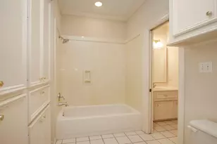 8 Epernay Pl, Jersey Village, TX 77040 - Photo 28