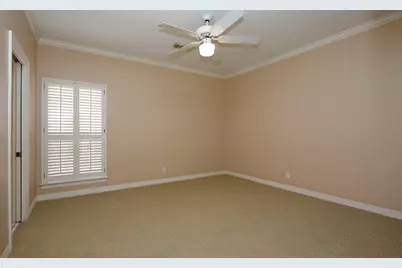 8 Epernay Place, Jersey Village, TX 77040 - Photo 38