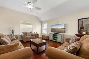 6200 Glenn Hills Ln, League City, TX 77573 - Photo 8
