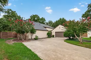 1602 Big Lake Dr, Houston, TX 77077 - Photo 2