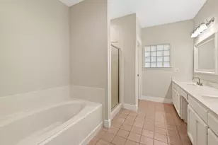 417 W Morgan St, Franklin, TX 77856 - Photo 28