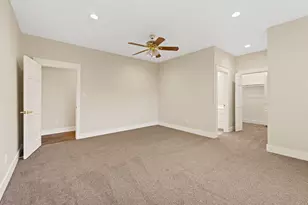 417 W Morgan St, Franklin, TX 77856 - Photo 32