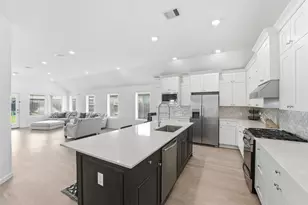 4911 Tan Briar Dr, Katy, TX 77493 - Photo 4