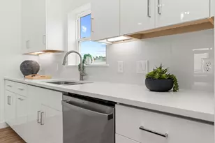 4702 Thornton Views Rd, Houston, TX 77018 - Photo 20