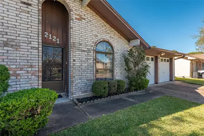 2121 Yorktown Court S, League City, TX 77573 - Photo 4