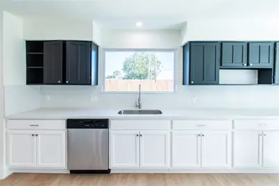 8618 Quail Vista Drive, Houston, TX 77489 - Photo 12