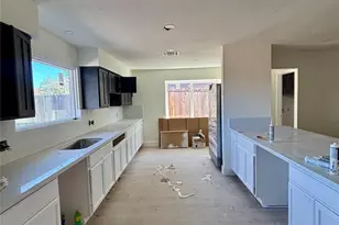 8618 Quail Vista Dr, Houston, TX 77489 - Photo 2