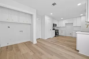 13834 Sheri Hollow Ln, Houston, TX 77082 - Photo 16