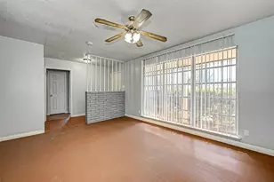 2946 Dragonwick Dr, Houston, TX 77045 - Photo 10