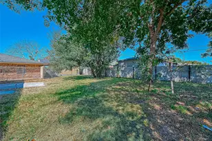2946 Dragonwick Dr, Houston, TX 77045 - Photo 36