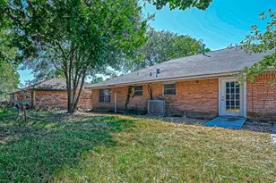 2946 Dragonwick Dr, Houston, TX 77045 - Photo 38