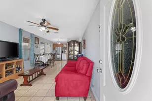 1227 Common Park Dr, Houston, TX 77009 - Photo 6