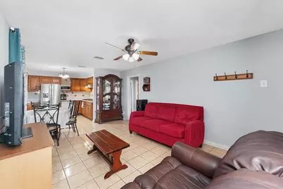 1227 Common Park Drive, Houston, TX 77009 - Photo 8