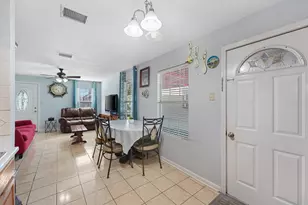 1227 Common Park Dr, Houston, TX 77009 - Photo 14