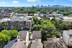 215 Avondale St, Houston, TX 77006 - Photo 40