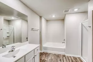 8119 Sunberry Shadow Dr, Houston, TX 77016 - Photo 12