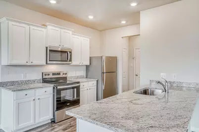 8119 Sunberry Shadow Drive, Houston, TX 77016 - Photo 8