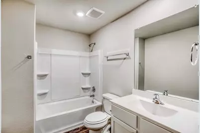 8119 Sunberry Shadow Drive, Houston, TX 77016 - Photo 16