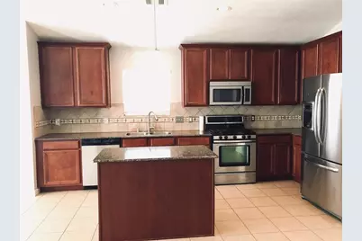 2016 Leisure Lane, League City, TX 77573 - Photo 4