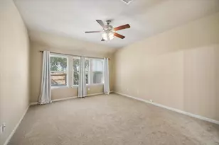 11927 Golden Lodge Ln, Houston, TX 77066 - Photo 10