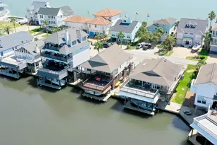 1822 Port O' Call St, Tiki Island, TX 77554 - Photo 46