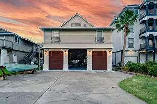 1822 Port O' Call St, Tiki Island, TX 77554 - Photo 36