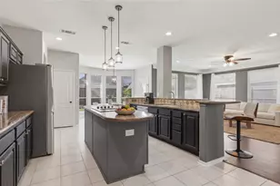 3910 Leanett Way Ct, Pearland, TX 77584 - Photo 4