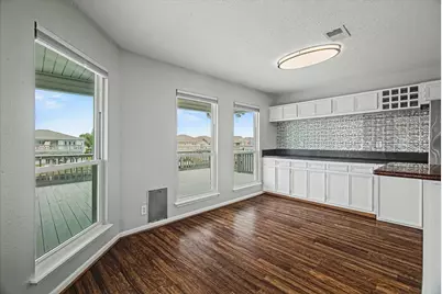 1190 Sailfish Street, Bayou Vista, TX 77563 - Photo 12