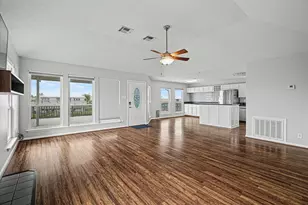 1190 Sailfish St, Bayou Vista, TX 77563 - Photo 6