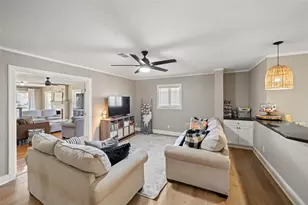 234 E Obryant St, Bellville, TX 77418 - Photo 26