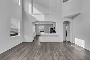 5327 CJ Walker Ln, Houston, TX 77048 - Photo 4