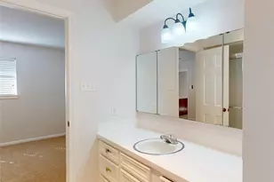 2218 River Falls Dr, Houston, TX 77339 - Photo 38