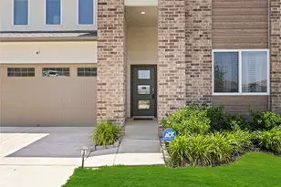 14714 Sweetwater Dr, Baytown, TX 77523 - Photo 4