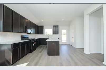 211 Lisa Marie Drive, Angleton, TX 77515 - Photo 12