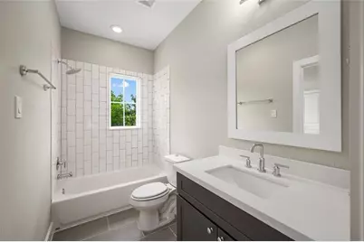 105 W Whitney Street #B, Houston, TX 77018 - Photo 4