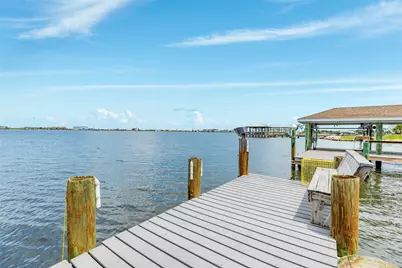 7306 Offats Point Circle, Galveston, TX 77551 - Photo 20