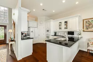 7306 Offats Point Cir, Galveston, TX 77551 - Photo 32