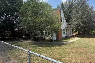 209 Sutton St, Woodville, TX 75979 - Photo 4